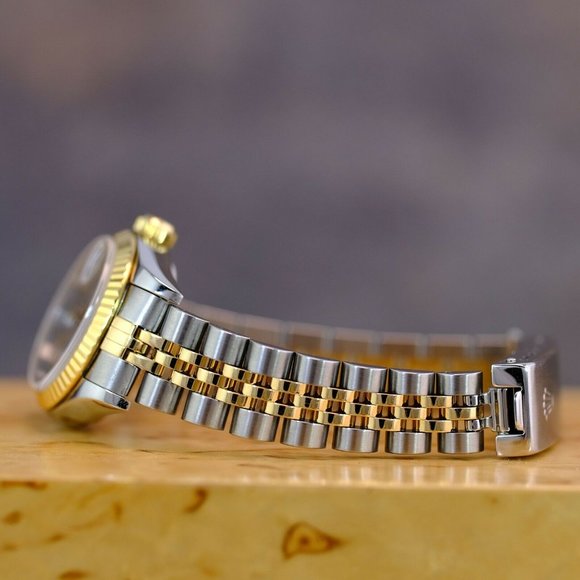 LADY ROLEX DATEJUST GREY ROMAN DIAL FLUTED 26MM WATCH W/ ORIGINAL BOX & PAPERS - Picture 7 of 14